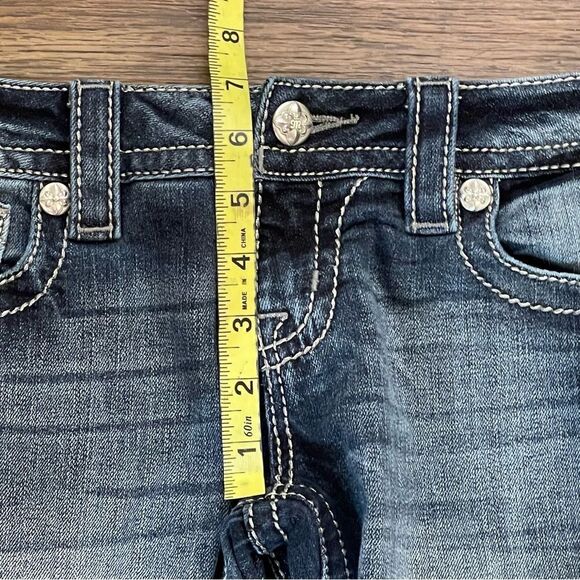 Miss Me Signature Capri Low Waist Jeans Blue Factory Wash and Whiskering Size 26 - Picture 11 of 16